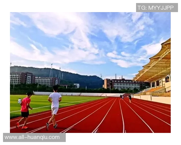 邓卓翔谈比赛目标达成后期待明天的精彩表现与团队努力